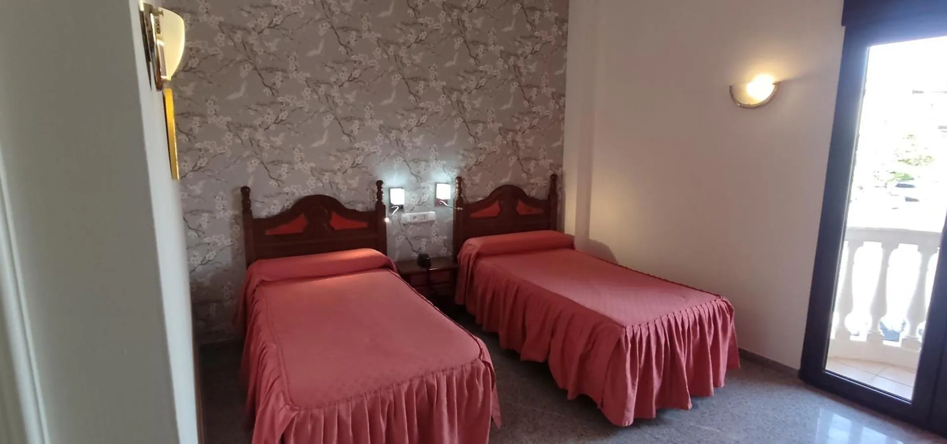 Hotel El Doncel Atarfe 2*,